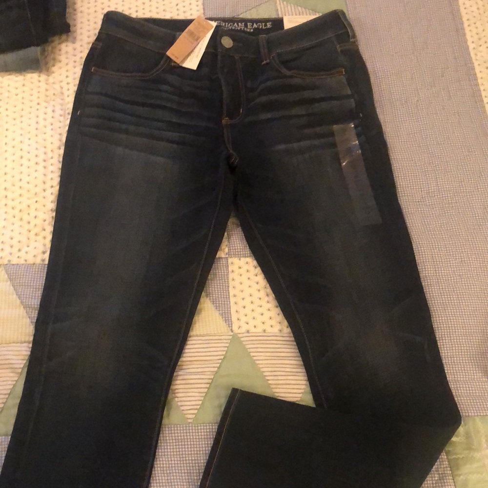 Brand New! AE Super Stretch X4 Jegging first photo is closer to color dark wash!